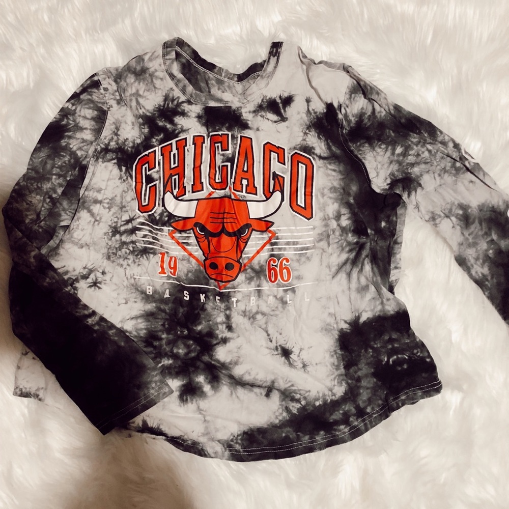CHICAGO BULLS TIE DYE LONG SLEEVE T SHIRT
